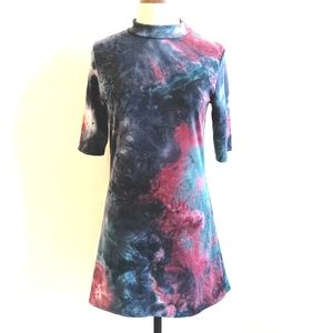 Y2K tie-dye, high neck mini skater dress W 3/4 sleeves. Love Nation. Medium.